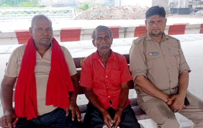 मोहनलालगंज:ढाई माह से लापता बुजुर्ग को पुलिस ने ट्रेन से भेजा घर,क्लिक करें और भी खबरें