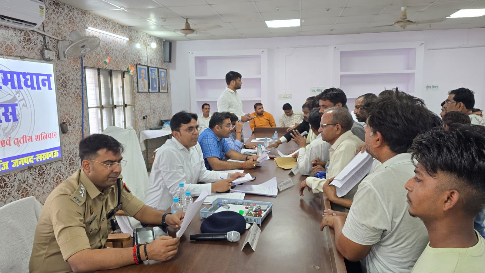मोहनलालगंज:शिवढरा में करोड़ो की सरकारी जमीन पर बिल्डरो का कब्जा,एडीएम से शिकायत,क्लिक करें और भी खबरें