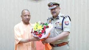LUCKNOW:नवनियुक्त पुलिस महानिदेशक राजीव कृष्ण सीएम योगी से मिले