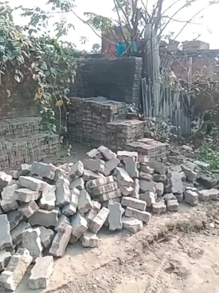 सरोजनीनगर:पहाड़पुर (हिमानी खेड़ा) में सरकारी इंटरलॉकिंग रोड को उखाड़ा,क्लिक करें और भी खबरें