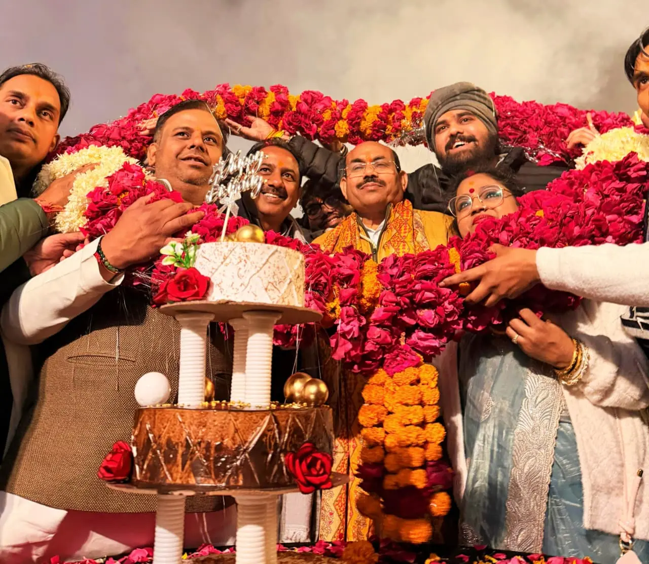 इटावा:BJP जिलाध्यक्ष व विधायक ने धूम-धाम से मनाया जन्मोत्सव,क्लिक करें और भी खबरें