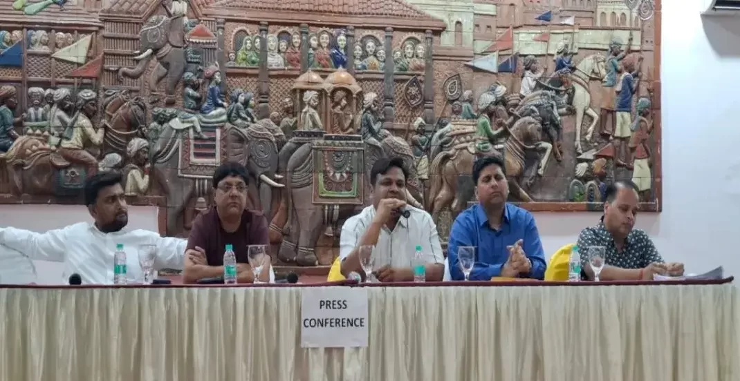 LUCKNOW:फैशन टीवी के नाम पर पूरे देश में ठगी,महाघोटाला से बर्बाद कारोबारी