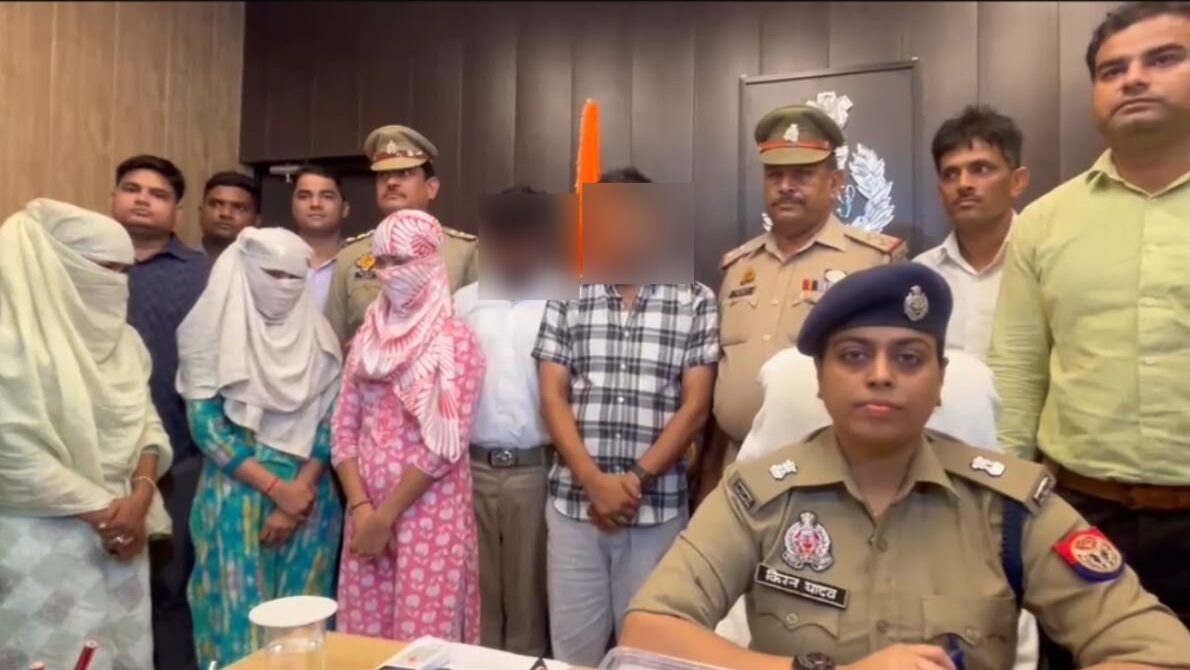LUCKNOW:साइबर पुलिस का बड़ा खुलासा: JS टावर से चल रहा था फर्जी कॉल सेंटर, 5 गिरफ्तार, अमूल-अमेजन के नाम पर ठगी